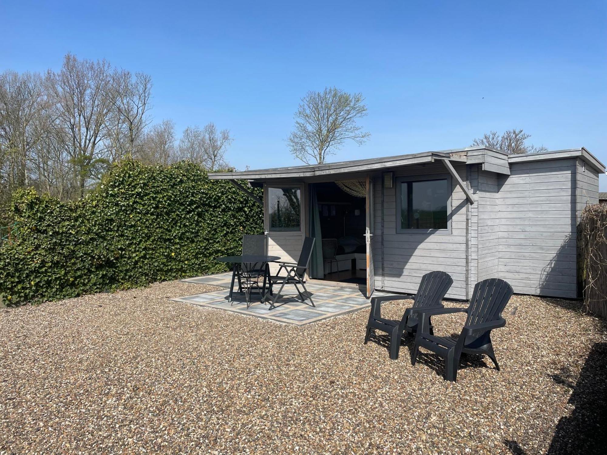 Logeerboerderij De Salix Villa Hitzum Exteriör bild