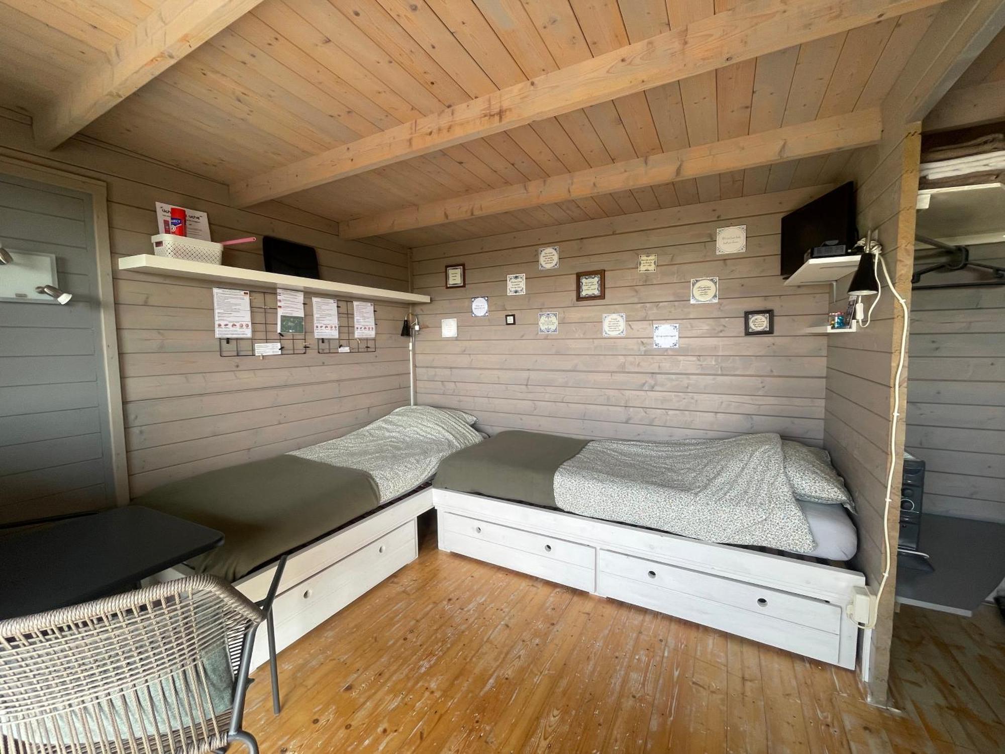 Logeerboerderij De Salix Villa Hitzum Exteriör bild