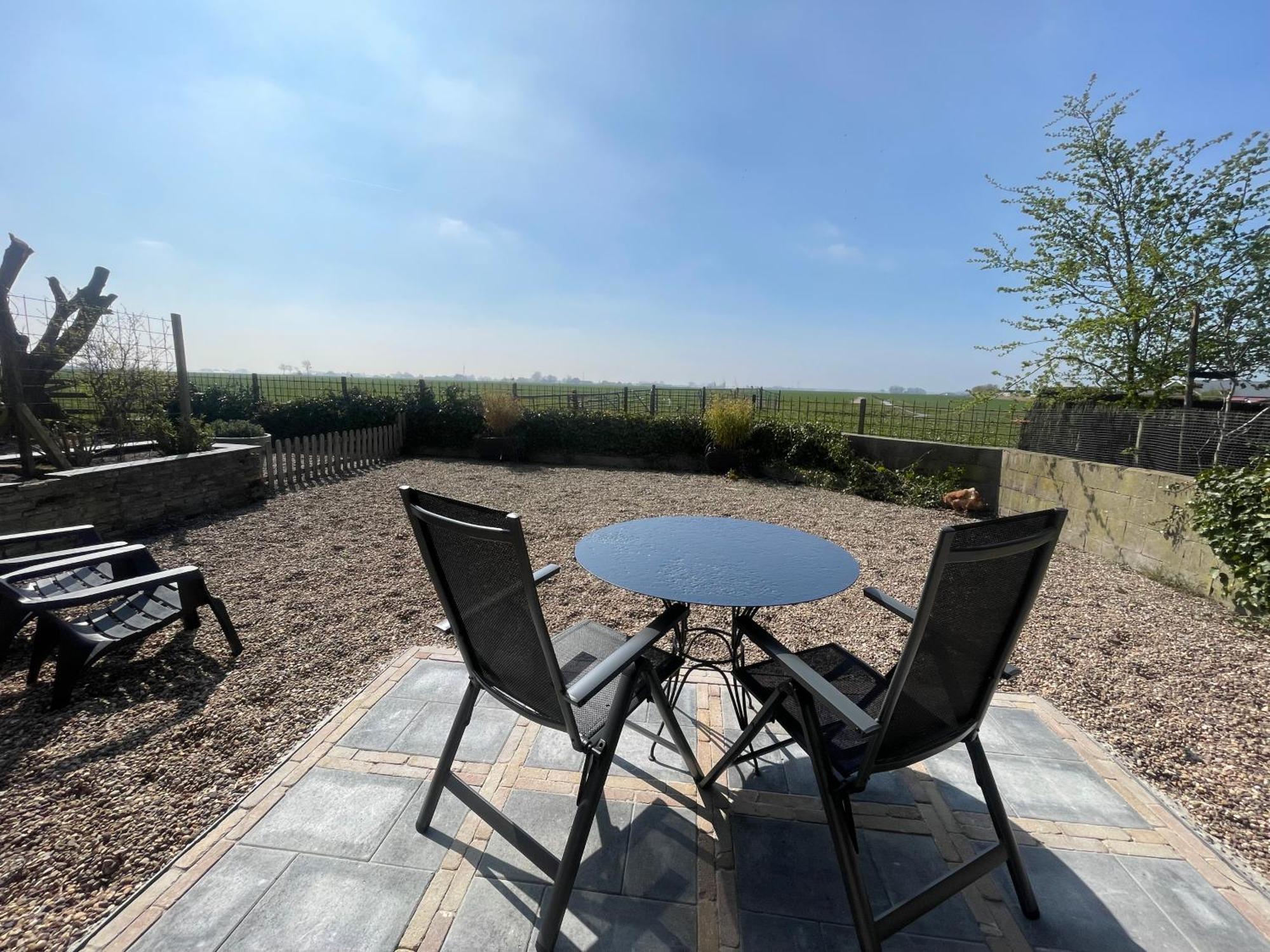 Logeerboerderij De Salix Villa Hitzum Exteriör bild